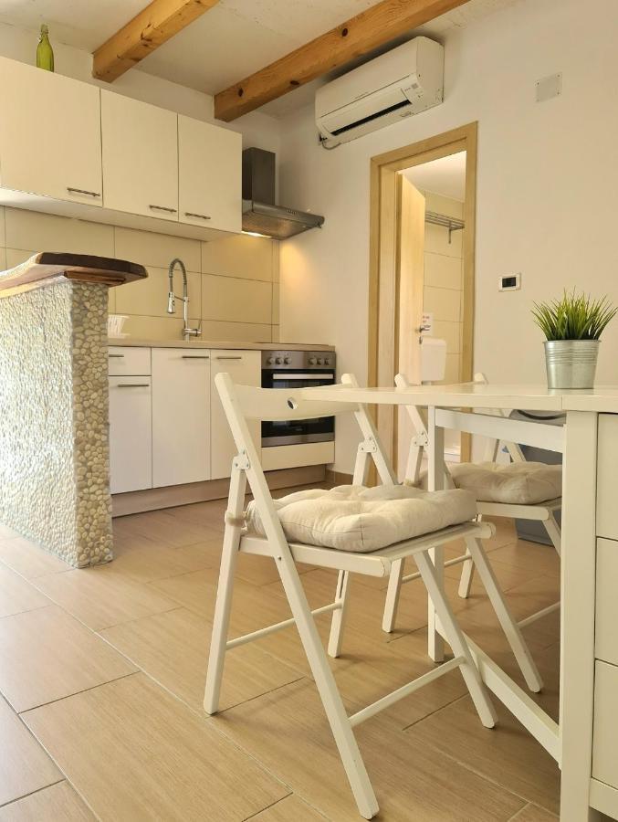 Apartments Sveti Ivan Moscenicka Draga Luaran gambar