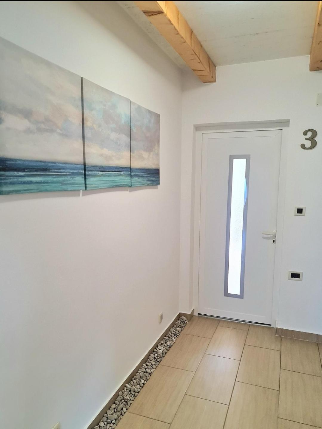 Apartments Sveti Ivan Moscenicka Draga Bilik gambar
