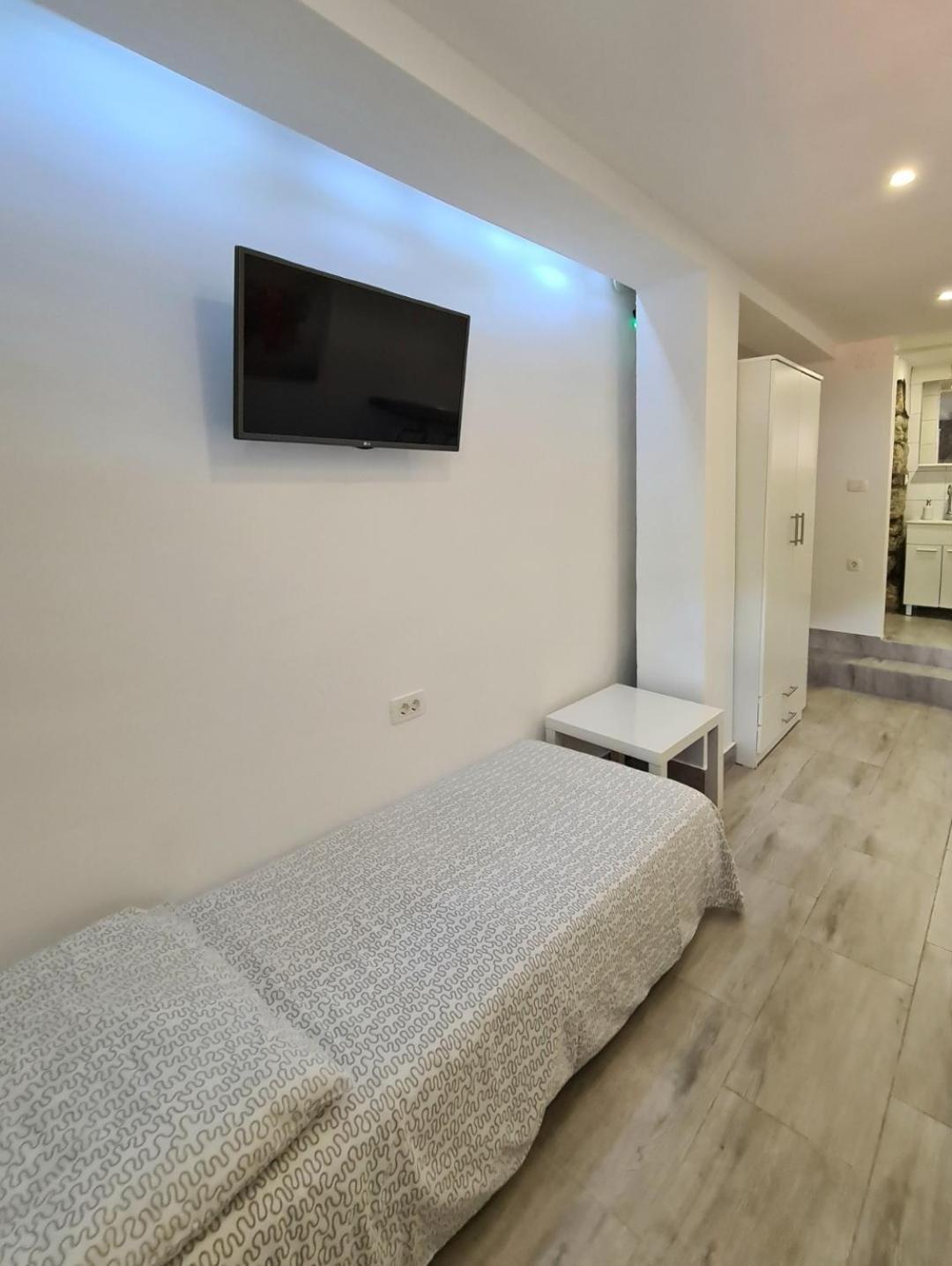 Apartments Sveti Ivan Moscenicka Draga Bilik gambar